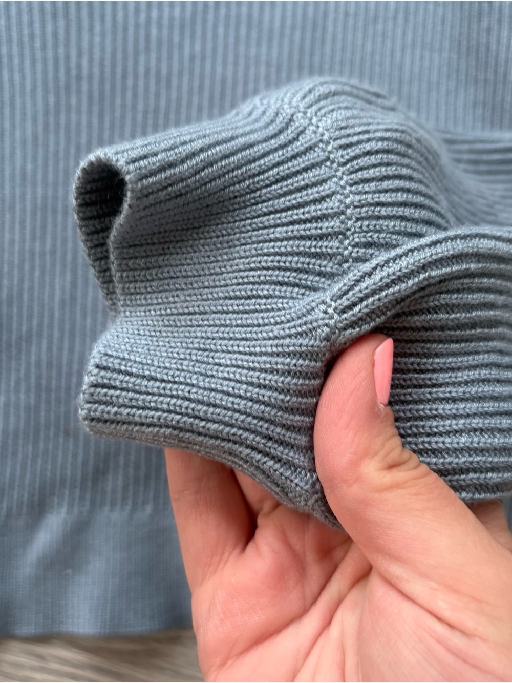 Lululemon Reversible Crossover Sweater Boolux Cashmere Blend Chambray Size 8 - Picture 8 of 9